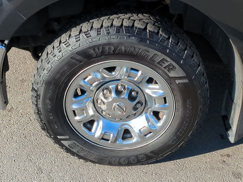 Used 2016 Nissan NV 3500 SL image 13