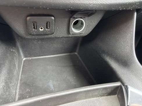 Used 2020 Chevrolet Traverse LT FWD image 16