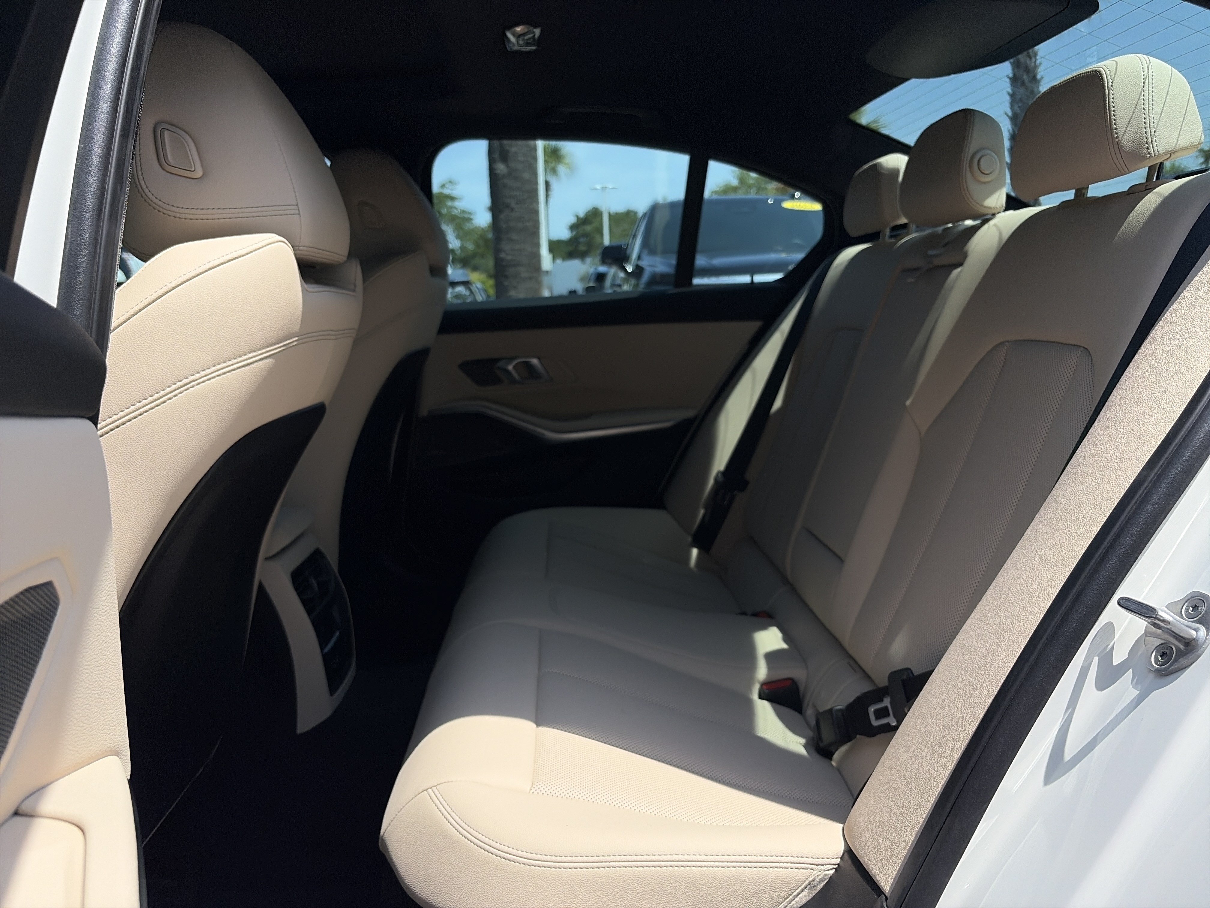Used 2026 BMW 330i Sedan w/ Premium Package RWD image 17
