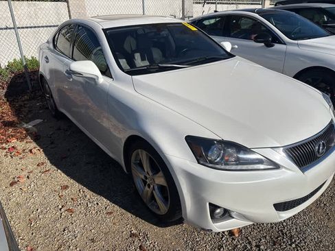 Used 2012 Lexus IS 250 w/ Premium Pkg Value Edition image 3