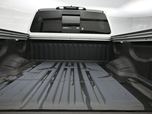 Used 2023 Nissan Titan PRO-4X w/ Pro-4x Utility Package AWD/4WD image 18