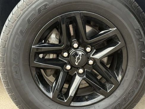 Used 2021 Chevrolet Silverado 1500 LT Trail Boss w/ Bed Protection Package AWD/4WD image 14