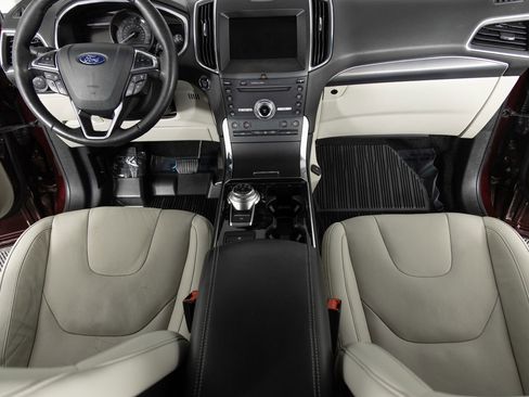 Used 2019 Ford Edge Titanium w/ Equipment Group 301A image 37