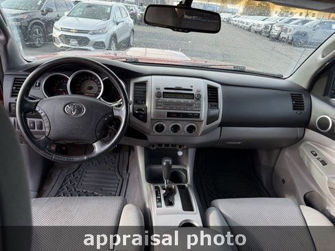 Used 2010 Toyota Tacoma 4x4 Double Cab image 10