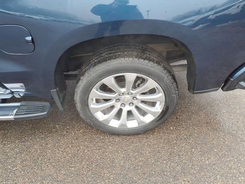 Used 2020 Chevrolet Silverado 1500 High Country w/ Technology Package image 21