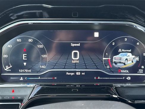 Used 2023 GMC Sierra 1500 Elevation image 41