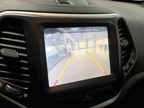 Used 2014 Jeep Cherokee Trailhawk w/ Comfort/Convenience Group image 24