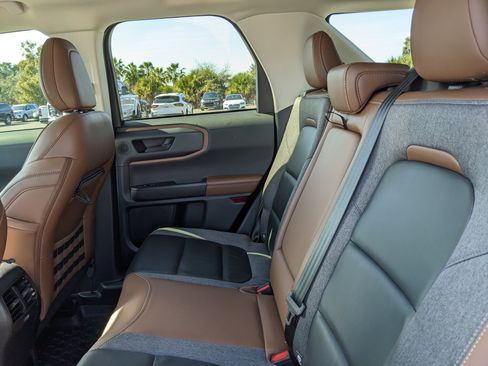 Used 2023 Ford Bronco Sport Outer Banks w/ Tech Package image 16