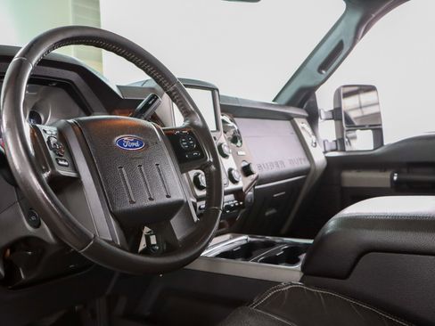 Used 2016 Ford F250 Lariat w/ Lariat Ultimate Package AWD/4WD image 25