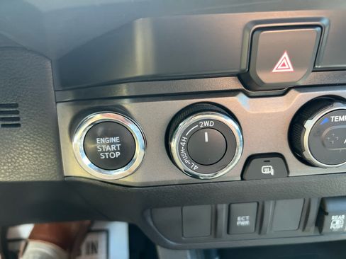 Used 2023 Toyota Tacoma TRD Off-Road AWD/4WD image 17