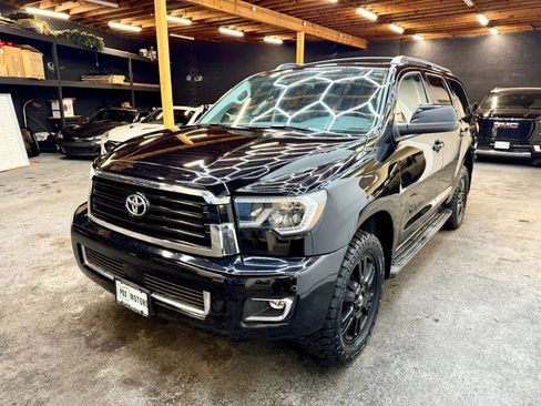 Used 2019 Toyota Sequoia TRD Sport image 5