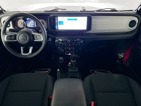 Used 2024 Jeep Wrangler Unlimited Sahara w/ Technology Group AWD/4WD image 22
