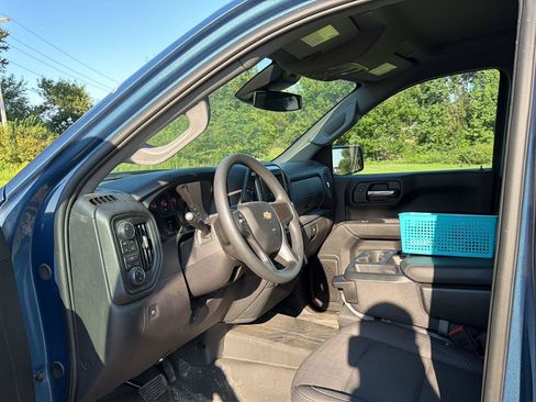 Certified 2024 Chevrolet Silverado 1500 Custom AWD/4WD image 7