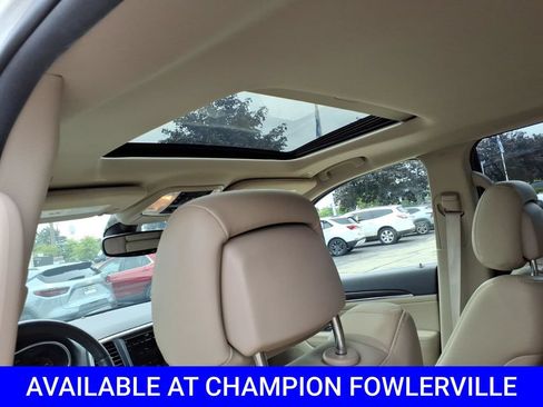 Used 2018 Jeep Grand Cherokee Limited AWD/4WD image 9