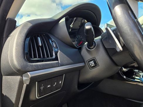 Used 2019 Kia Stinger Premium AWD/4WD image 28