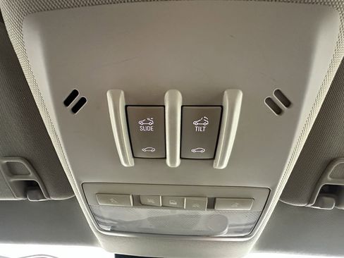 Used 2020 Buick Encore Preferred w/ Safety Package image 38