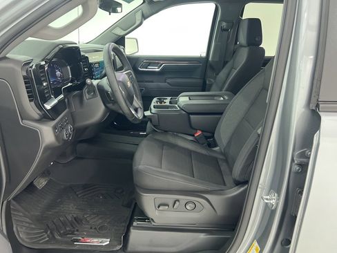 Used 2025 Chevrolet Silverado 1500 LT image 18