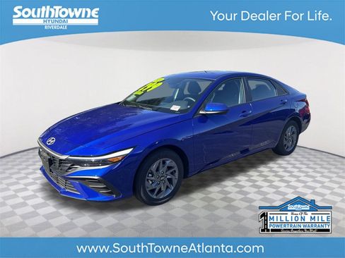 Used 2024 Hyundai Elantra SEL image 1