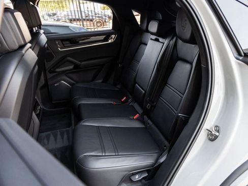 New 2025 Porsche Cayenne Turbo image 90