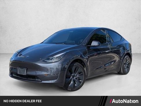 Used 2024 Tesla Model Y 2WD image 1