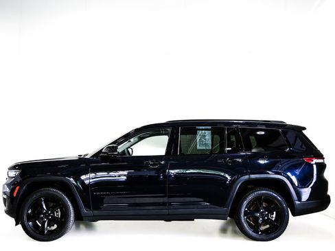 Used 2023 Jeep Grand Cherokee L Limited w/ Luxury Tech Group II AWD/4WD image 6