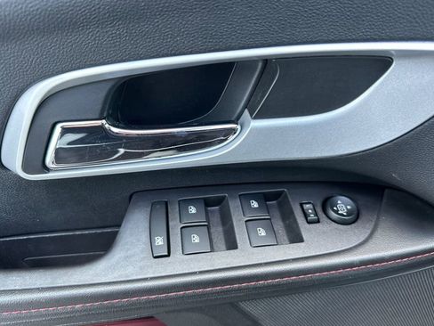 Used 2011 Chevrolet Equinox LT w/ Driver Convenience Package image 11