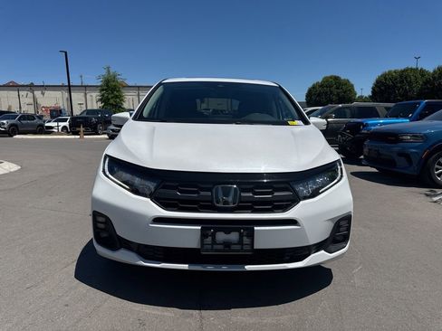 Used 2025 Honda Odyssey EX-L image 2