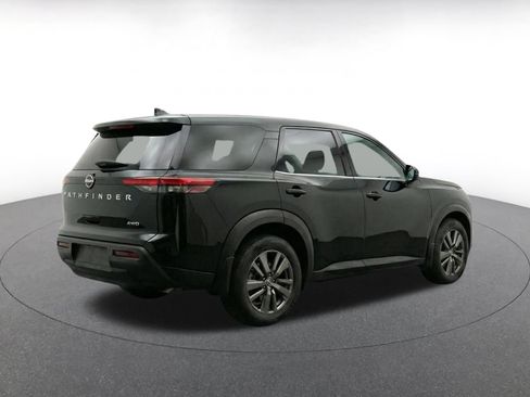 Used 2025 Nissan Pathfinder SV FWD image 9