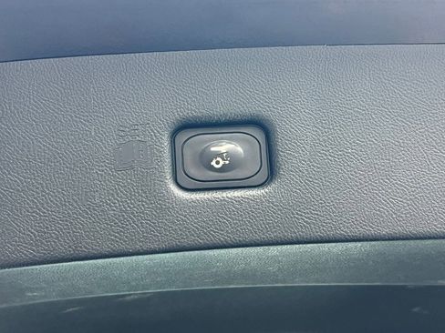 Certified 2023 Lincoln Nautilus Reserve image 15