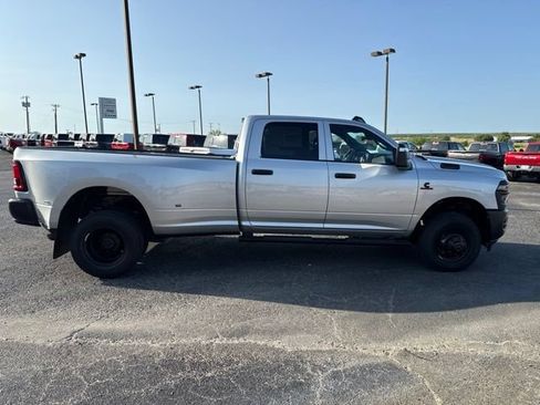 New 2026 RAM 3500 Tradesman AWD/4WD image 6