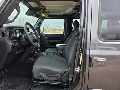 Used 2025 Jeep Wrangler Unlimited Rubicon