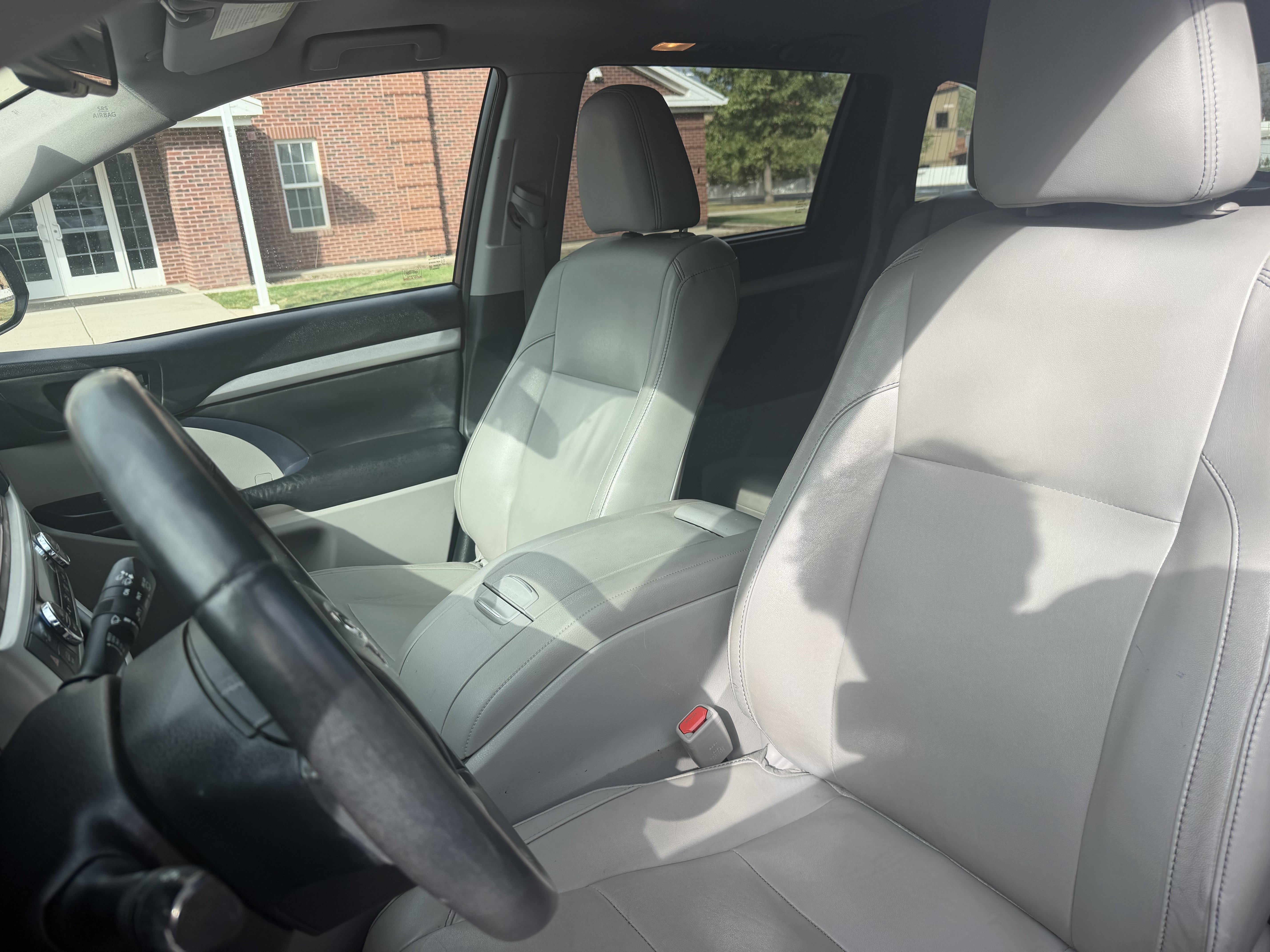 Used 2015 Toyota Highlander XLE AWD/4WD image 15