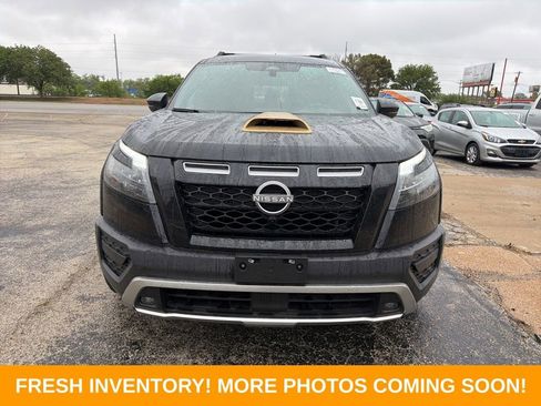 Used 2025 Nissan Pathfinder Rock Creek AWD/4WD image 2