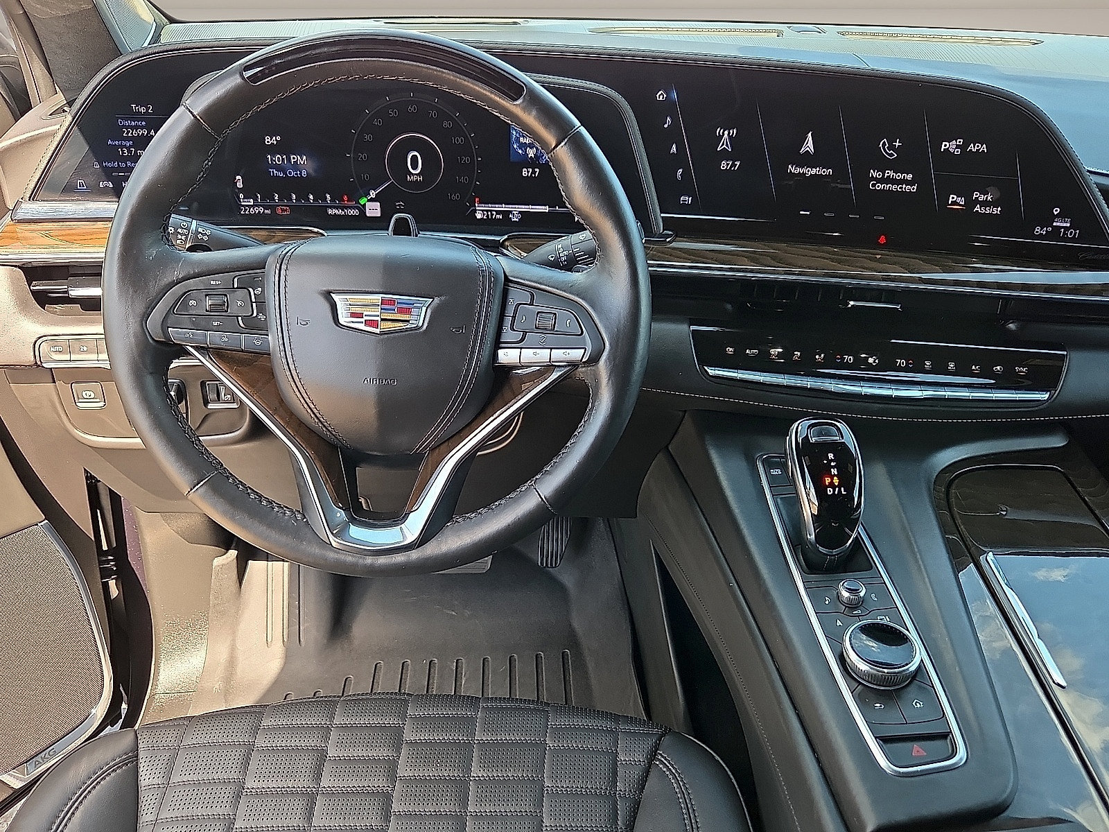 Used 2024 Cadillac Escalade ESV Sport Platinum w/ LPO, ONYX Package AWD/4WD image 12