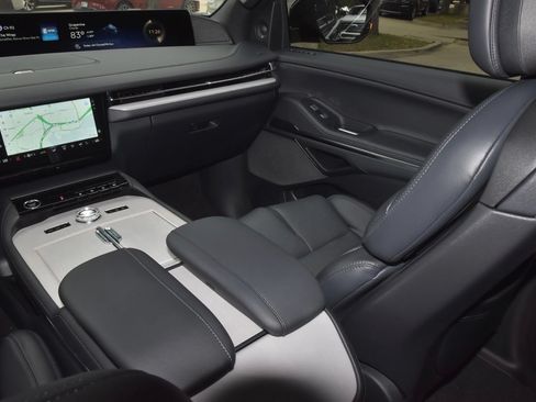 New 2027 Lincoln Navigator L Reserve w/ Jet Appearance Package AWD/4WD image 18