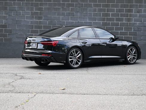 Used 2021 Audi S6 Premium Plus w/ S Sport Package AWD/4WD image 3