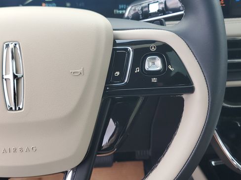 New 2026 Lincoln Corsair Premiere image 18