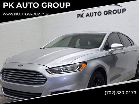 Used 2016 Ford Fusion SE image 1