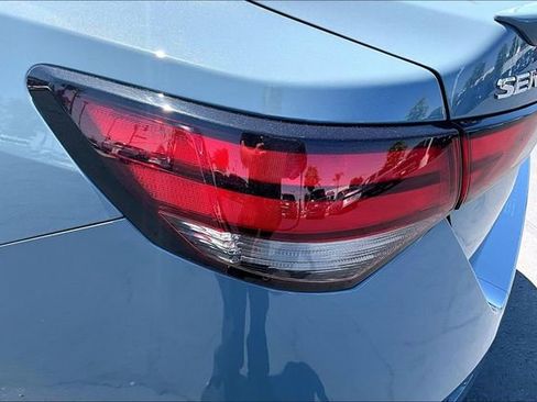 Certified 2025 Nissan Sentra SR FWD image 22