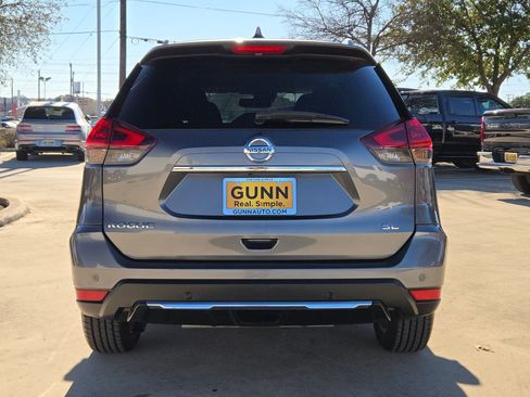 Used 2019 Nissan Rogue SL image 6
