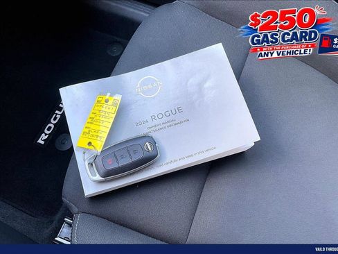Used 2024 Nissan Rogue S FWD image 10