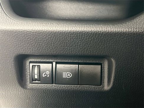 Used 2021 Toyota RAV4 XLE image 21