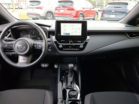 Used 2025 Toyota Corolla Premium image 10