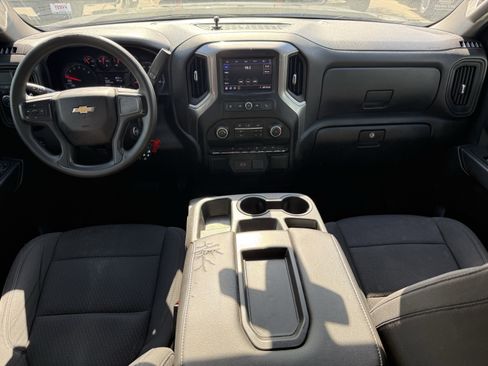 Used 2020 Chevrolet Silverado 1500 Custom w/ Custom Value Package image 13