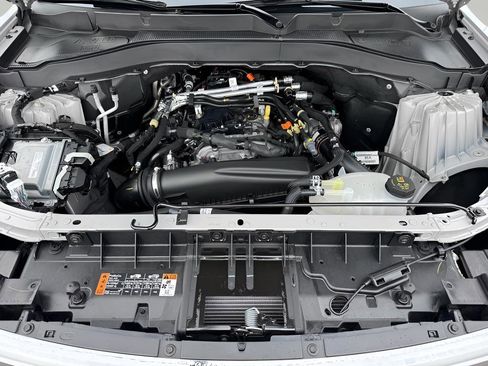 Used 2025 Ford Explorer Active image 9