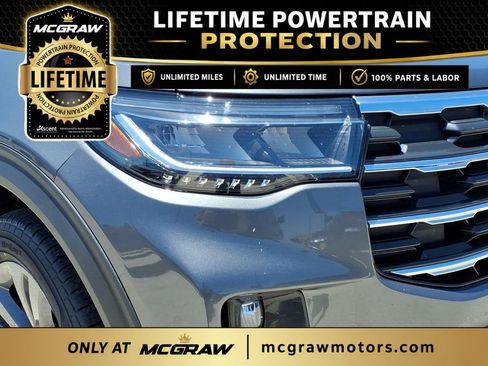 Used 2025 Ford Explorer Active w/ Active Comfort Package AWD/4WD image 9
