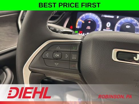 New 2026 Jeep Grand Cherokee Altitude AWD/4WD image 25