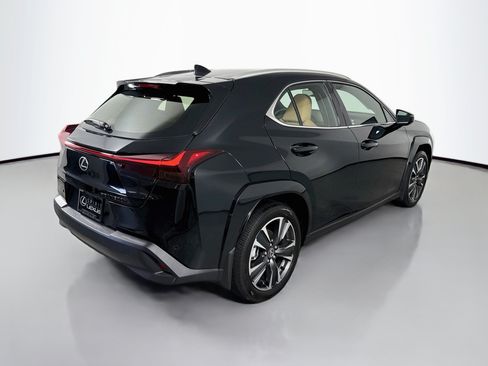 Used 2026 Lexus UX 300h AWD w/ Accessory Package (2T) image 7