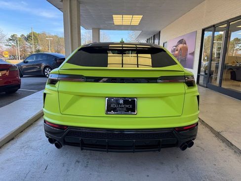 Used 2022 Lamborghini Urus image 4