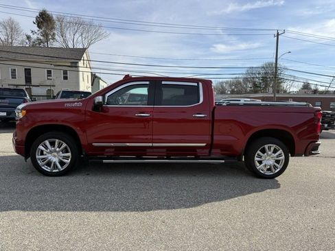 Used 2024 Chevrolet Silverado 1500 High Country w/ High Country Premium Package image 2